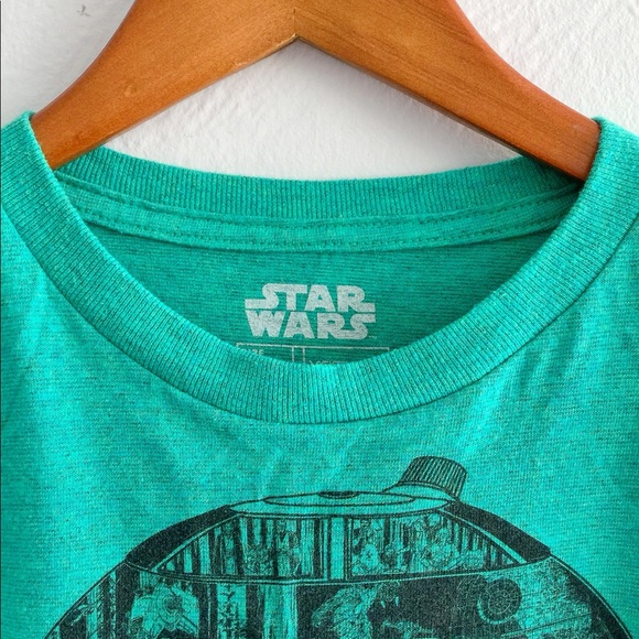 ✨STAR WARS T-Shirt featuring R2D2 art - Size S✨ - Picture 6 of 6